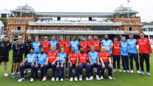 Teams in front of the Lords Pavilion