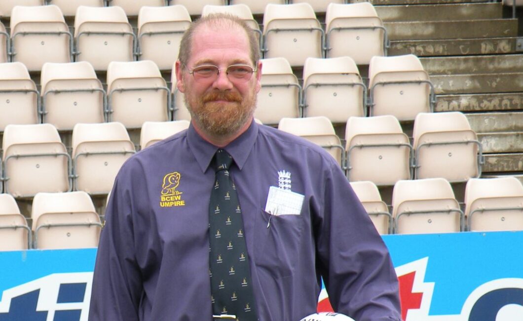 Pete Marshall (On Right) stands with fellow umpire Les Clemenson at the 2010 Primary Club Cup Final